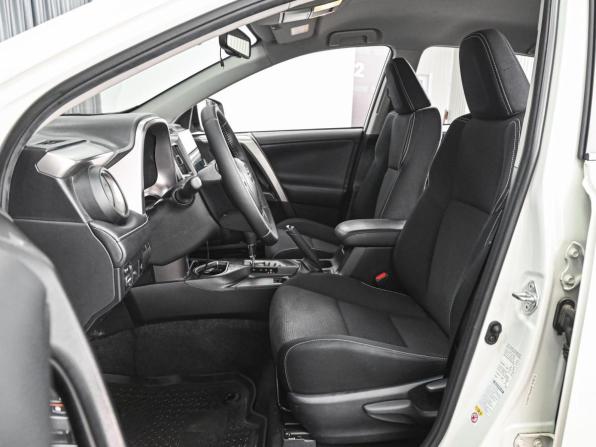 Toyota RAV4 IV (XA40) Рестайлинг с пробегом 2016 года, цена 2 379 000 рублей, 86625 км, внедорожник, Автокод Объявления