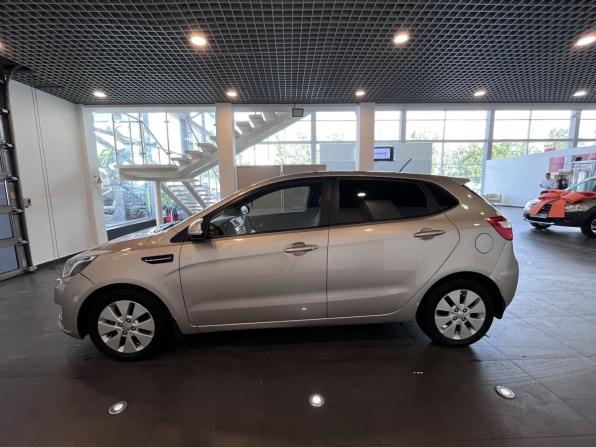 Kia Rio III с пробегом 2013 года, цена 890 000 рублей, 167309 км, хэтчбек, Автокод Объявления