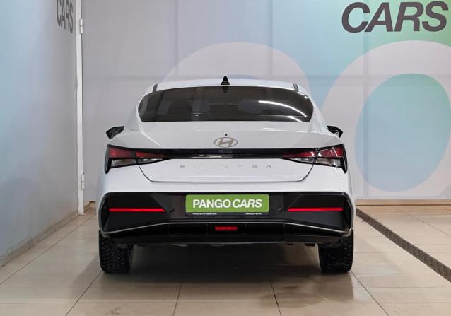 Hyundai Elantra VII (CN7) Рестайлинг с пробегом 2023 года, цена 1 998 000 рублей, 43810 км, седан, Автокод Объявления