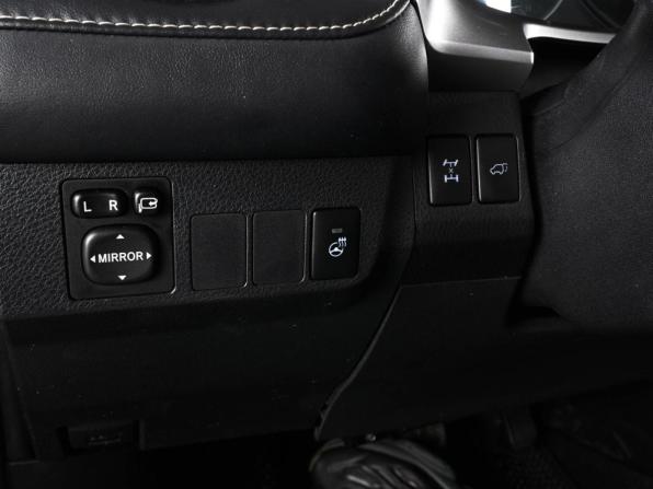 Toyota RAV4 IV (XA40) Рестайлинг с пробегом 2017 года, цена 2 379 000 рублей, 195205 км, внедорожник, Автокод Объявления