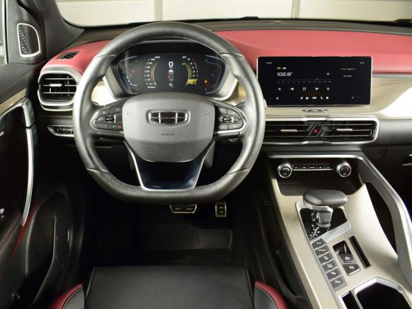 Geely Coolray I с пробегом 2023 года, цена 1 949 995 рублей, 12449 км, внедорожник, Автокод Объявления