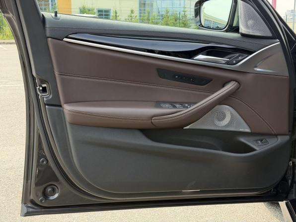BMW 5 серии VII (G30/G31/G38) Рестайлинг с пробегом 2021 года, цена 8 300 000 рублей, 28049 км, седан, Автокод Объявления