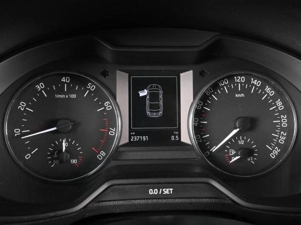 Skoda Octavia III (A7) с пробегом 2014 года, цена 969 000 рублей, 237191 км, лифтбек, Автокод Объявления