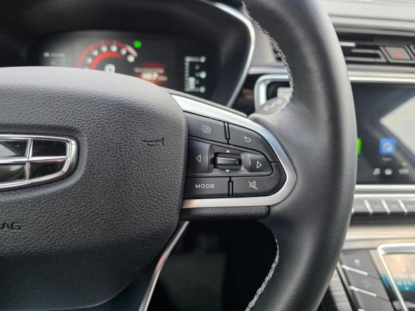 Geely Atlas Pro с пробегом 2024 года, цена 2 250 000 рублей, 19100 км, внедорожник, Автокод Объявления