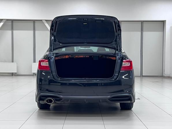 Subaru Legacy VI Рестайлинг с пробегом 2018 года, цена 2 230 000 рублей, 97892 км, седан, Автокод Объявления