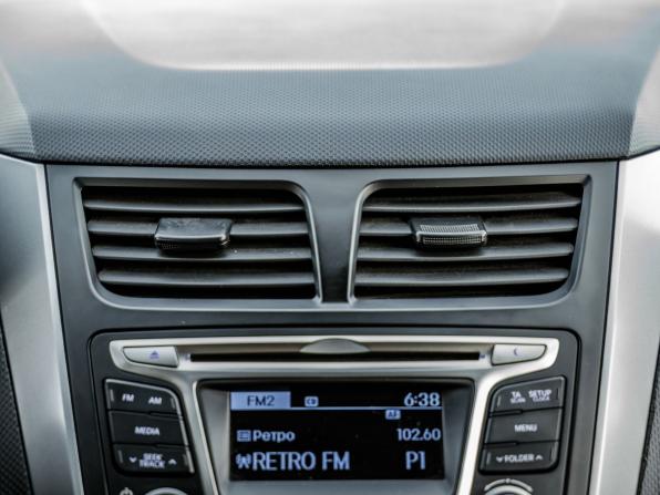 Hyundai Solaris I Рестайлинг с пробегом 2015 года, цена 758 000 рублей, 185756 км, седан, Автокод Объявления