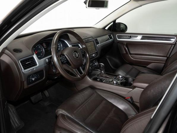 Volkswagen Touareg II Рестайлинг с пробегом 2016 года, цена 3 060 000 рублей, 275067 км, внедорожник, Автокод Объявления