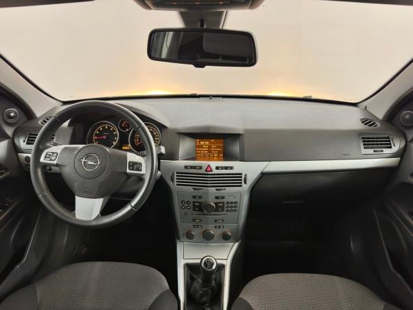 Opel Astra H Рестайлинг с пробегом 2009 года, цена 550 000 рублей, 129027 км, седан, Автокод Объявления