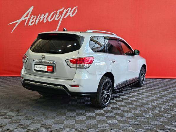 Nissan Pathfinder IV с пробегом 2015 года, цена 1 645 000 рублей, 206450 км, внедорожник, Автокод Объявления
