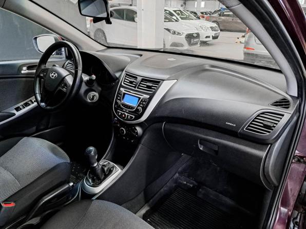 Hyundai Solaris I с пробегом 2012 года, цена 429 000 рублей, 215720 км, хэтчбек, Автокод Объявления