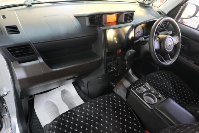 Toyota Roomy I Рестайлинг с пробегом 2021 года, цена 1 299 000 рублей, 92000 км, микровэн, Автокод Объявления