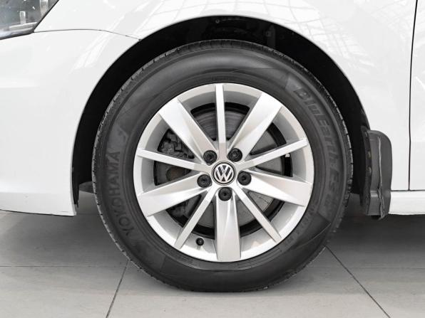 Volkswagen Polo V Рестайлинг с пробегом 2017 года, цена 1 399 000 рублей, 98273 км, седан, Автокод Объявления