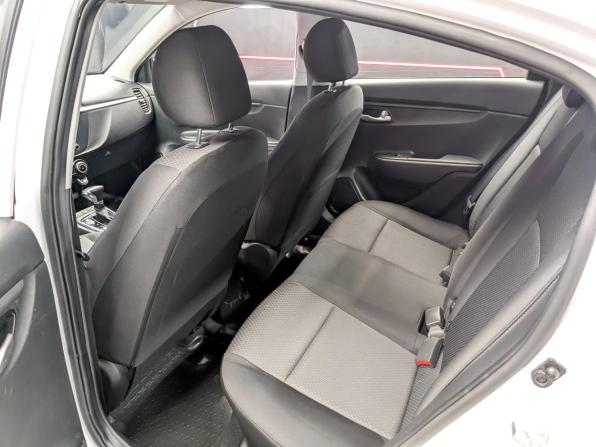 Kia Rio IV Рестайлинг с пробегом 2021 года, цена 1 390 000 рублей, 97751 км, седан, Автокод Объявления