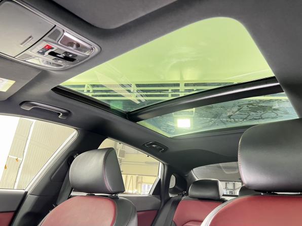 Kia Optima IV Рестайлинг с пробегом 2018 года, цена 2 199 000 рублей, 98446 км, седан, Автокод Объявления