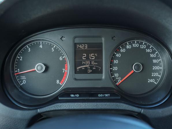 Volkswagen Polo V с пробегом 2015 года, цена 859 000 рублей, 143915 км, седан, Автокод Объявления
