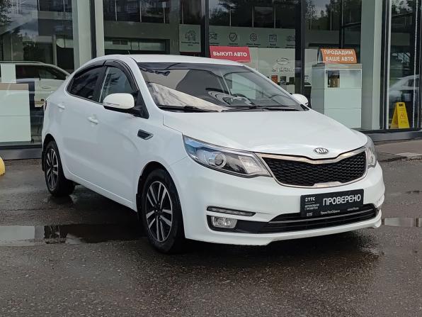 Kia Rio III Рестайлинг с пробегом 2015 года, цена 870 000 рублей, 111467 км, седан, Автокод Объявления
