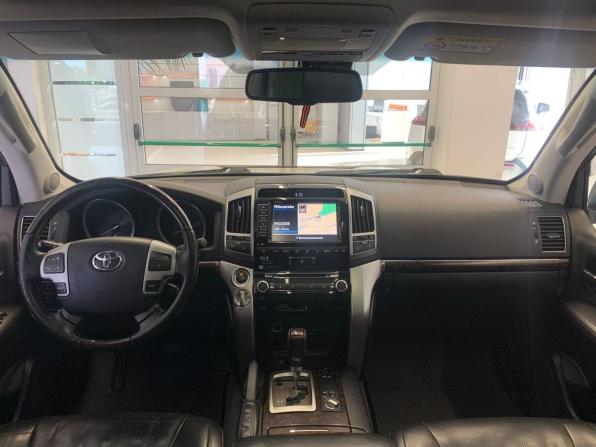 Toyota Land Cruiser 200 Series Рестайлинг 1 с пробегом 2014 года, цена 2 900 000 рублей, 303227 км, внедорожник, Автокод Объявления