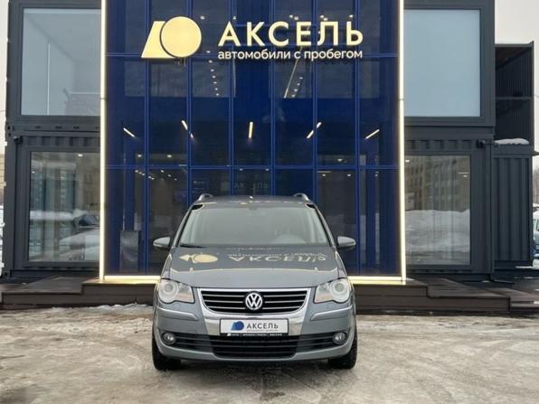 Volkswagen Touran I Рестайлинг с пробегом 2010 года, цена 685 000 рублей, 127000 км, компактвэн, Автокод Объявления