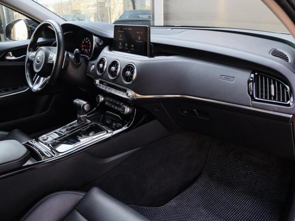 Kia Stinger I Рестайлинг с пробегом 2021 года, цена 2 695 000 рублей, 65647 км, лифтбек, Автокод Объявления