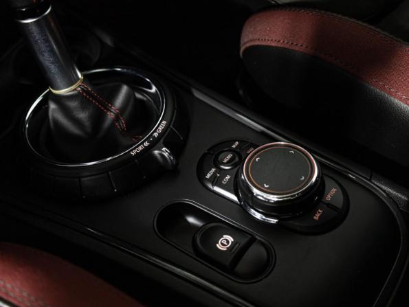 Mini Countryman II с пробегом 2017 года, цена 2 595 000 рублей, 102180 км, внедорожник, Автокод Объявления