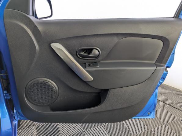 Renault Sandero II с пробегом 2014 года, цена 850 000 рублей, 53883 км, хэтчбек, Автокод Объявления