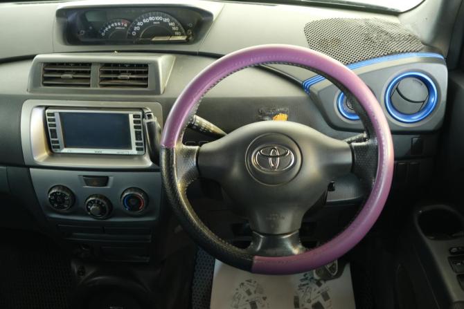 Toyota bB II с пробегом 2006 года, цена 739 000 рублей, 186000 км, компактвэн, Автокод Объявления
