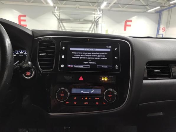 Mitsubishi Outlander III Рестайлинг 3 с пробегом 2018 года, цена 2 580 000 рублей, 75807 км, внедорожник, Автокод Объявления