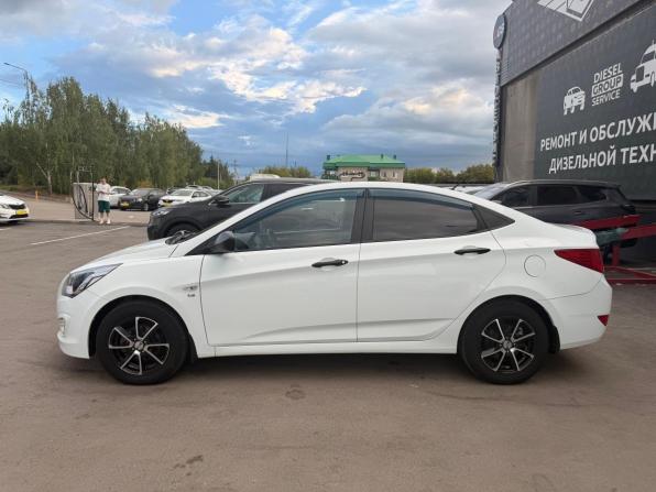 Hyundai Solaris I Рестайлинг с пробегом 2015 года, цена 930 000 рублей, 144876 км, седан, Автокод Объявления