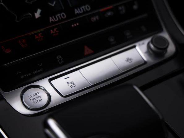 Audi Q8 I (4M) с пробегом 2020 года, цена 6 389 632 рубля, 107801 км, внедорожник, Автокод Объявления