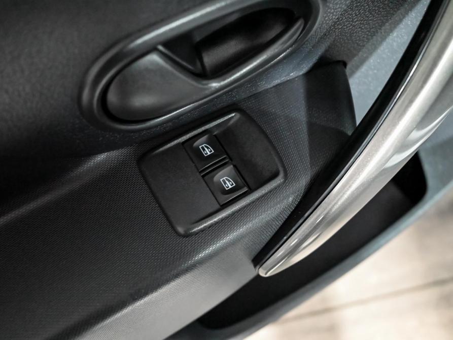 Renault Sandero II Рестайлинг Екатеринбург  - изображение 12