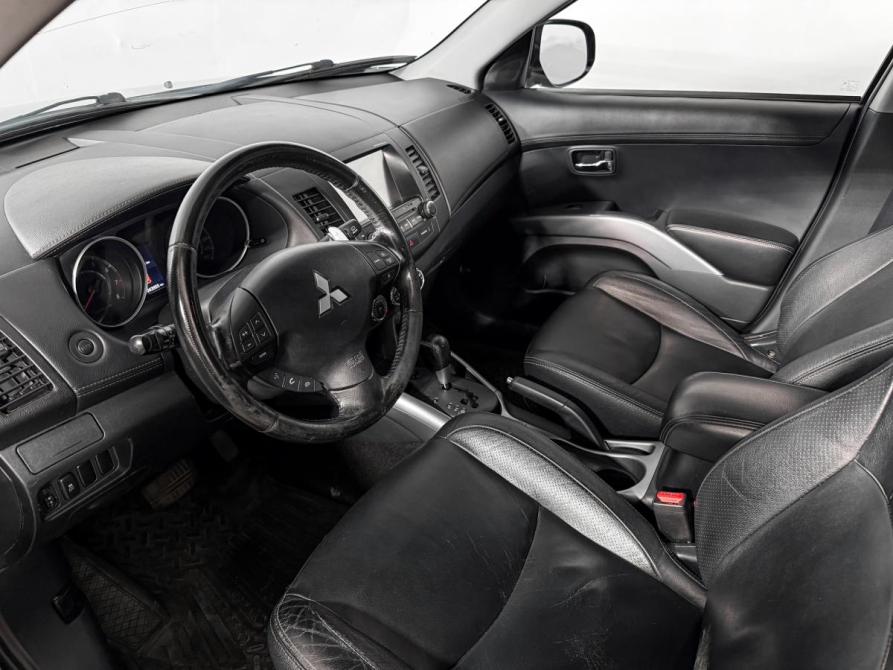 Mitsubishi Outlander II Рестайлинг Санкт-Петербург  - изображение 9