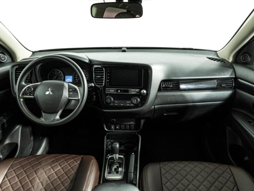 Mitsubishi Outlander III Рестайлинг 3 Санкт-Петербург  - изображение 13
