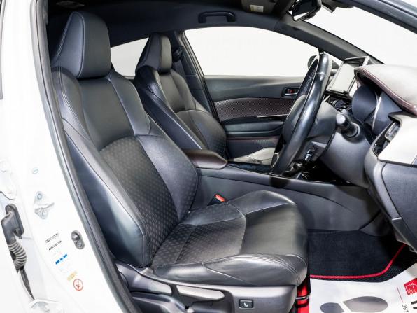 Toyota C-HR I с пробегом 2016 года, цена 1 735 000 рублей, 115507 км, внедорожник, Автокод Объявления