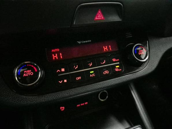Kia Sportage III с пробегом 2012 года, цена 1 250 000 рублей, 290855 км, внедорожник, Автокод Объявления