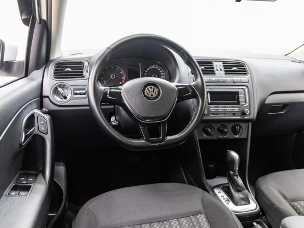 Volkswagen Polo V Рестайлинг с пробегом 2016 года, цена 1 081 000 рублей, 88000 км, седан, Автокод Объявления