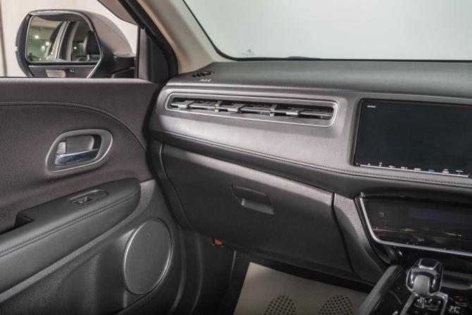 Honda Vezel I Рестайлинг с пробегом 2018 года, цена 1 799 000 рублей, 90900 км, внедорожник, Автокод Объявления