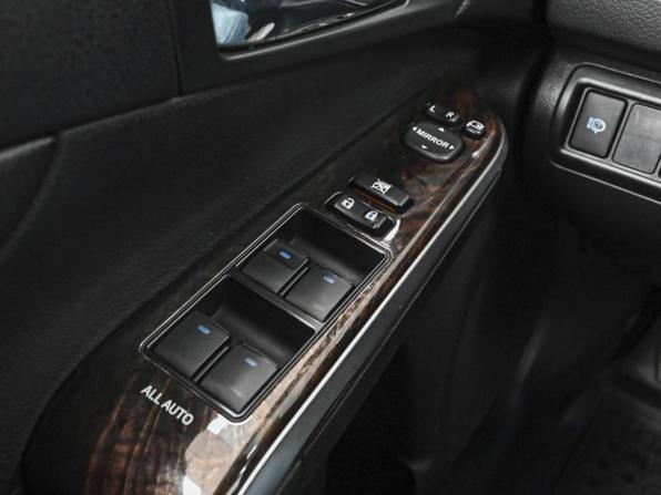 Toyota Camry VII (XV50) Рестайлинг с пробегом 2016 года, цена 2 369 000 рублей, 135374 км, седан, Автокод Объявления