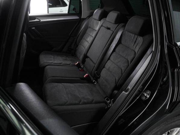 Volkswagen Tiguan II Рестайлинг с пробегом 2021 года, цена 2 915 000 рублей, 53691 км, внедорожник, Автокод Объявления