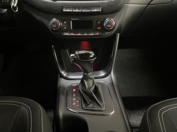 Kia Ceed II с пробегом 2013 года, цена 1 200 000 рублей, 164329 км, хэтчбек, Автокод Объявления