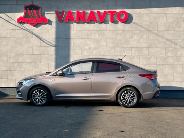 Hyundai Solaris II с пробегом 2019 года, цена 1 440 000 рублей, 121250 км, седан, Автокод Объявления