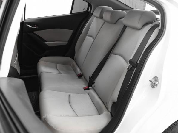 Mazda 3 III (BM) Рестайлинг с пробегом 2017 года, цена 1 669 000 рублей, 119491 км, седан, Автокод Объявления