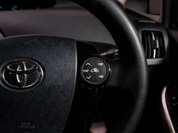 Toyota Prius III Рестайлинг (XW30) с пробегом 2014 года, цена 1 180 000 рублей, 189000 км, лифтбек, Автокод Объявления