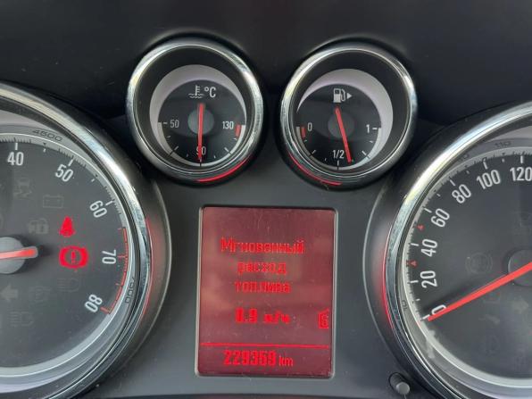 Opel Astra J Рестайлинг с пробегом 2012 года, цена 640 000 рублей, 229356 км, седан, Автокод Объявления