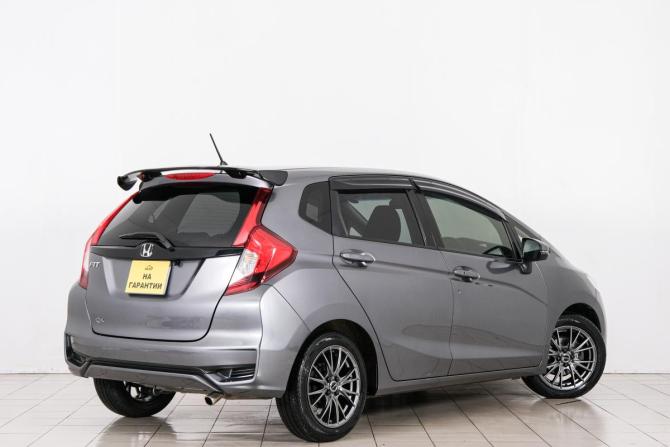 Honda Fit III Рестайлинг с пробегом 2019 года, цена 1 349 000 рублей, 127000 км, хэтчбек, Автокод Объявления