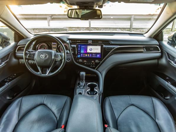 Toyota Camry VIII (XV70) с пробегом 2018 года, цена 2 648 000 рублей, 136910 км, седан, Автокод Объявления