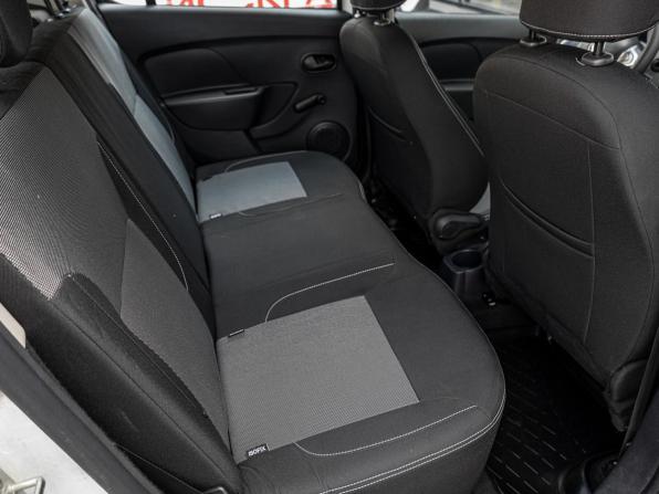 Renault Sandero II Рестайлинг с пробегом 2022 года, цена 1 428 820 рублей, 31100 км, хэтчбек, Автокод Объявления