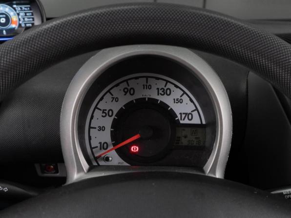 Peugeot 107 I Рестайлинг с пробегом 2011 года, цена 550 000 рублей, 90181 км, хэтчбек, Автокод Объявления