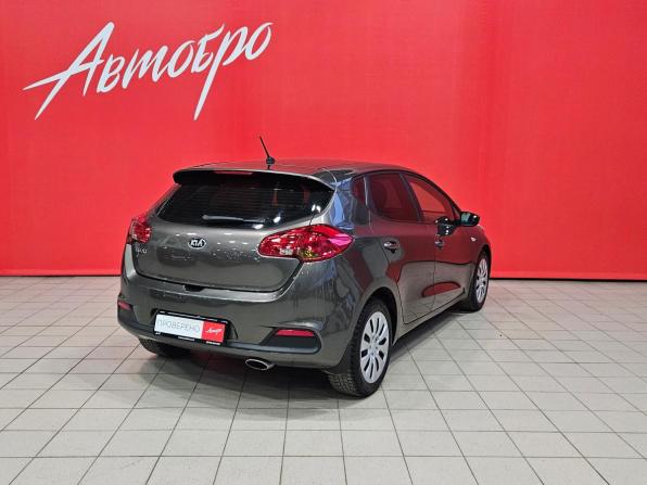 Kia Ceed II с пробегом 2015 года, цена 915 000 рублей, 196982 км, хэтчбек, Автокод Объявления