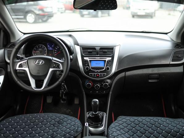 Hyundai Solaris I с пробегом 2011 года, цена 659 000 рублей, 190085 км, хэтчбек, Автокод Объявления