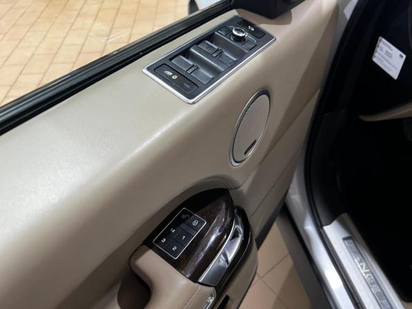 Land Rover Range Rover IV с пробегом 2015 года, цена 3 999 000 рублей, 160257 км, внедорожник, Автокод Объявления
